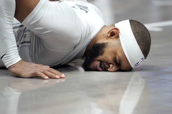 达拉斯独行侠队中锋遭遇生涯低谷，球队陷入困境的简单介绍