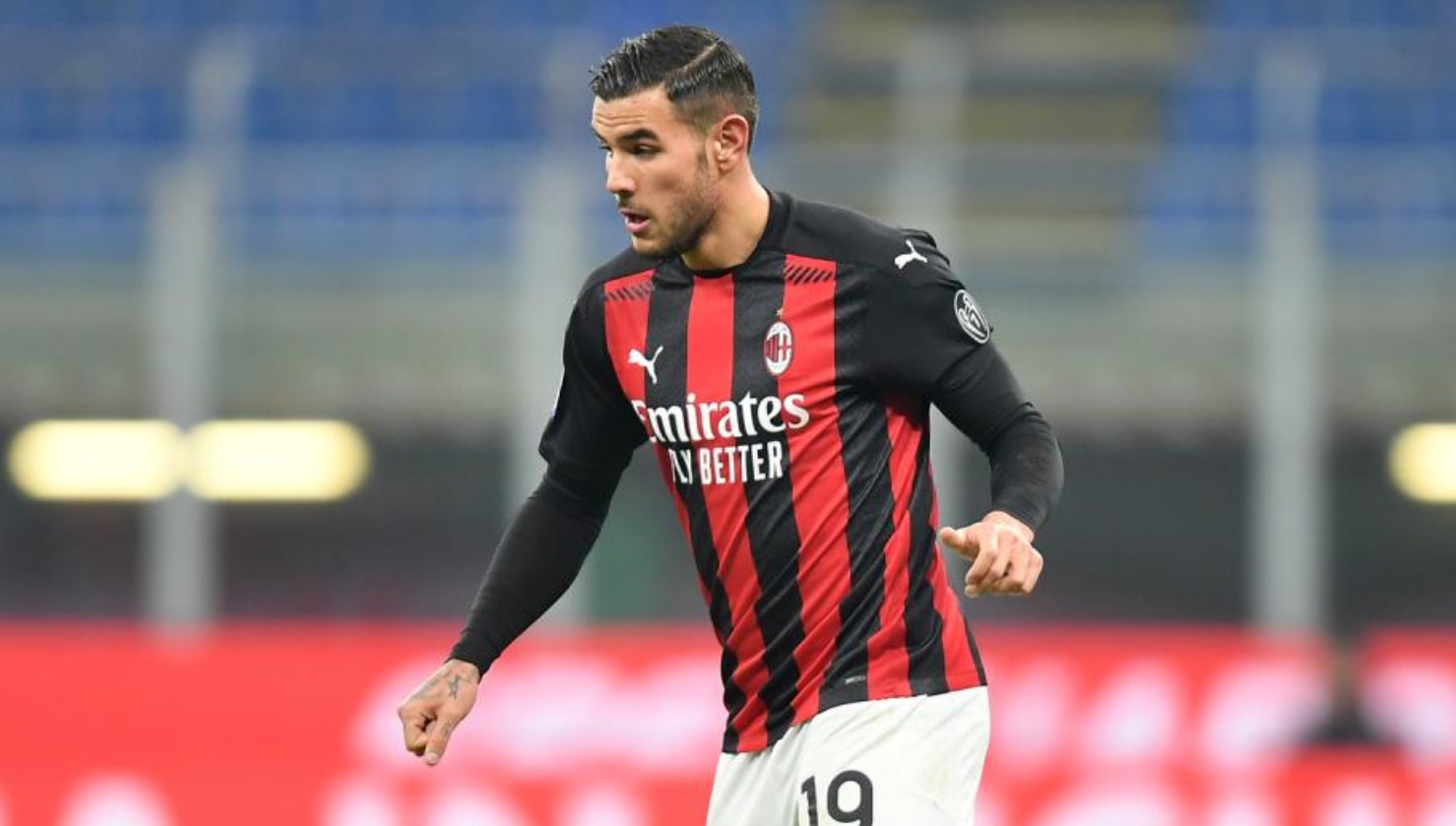 AC米兰球员信心高涨，欧冠征程势如破竹