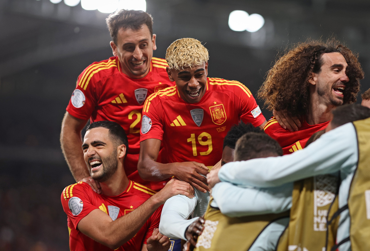 法国队对阵葡萄牙队，争取杀入南美杯半决赛