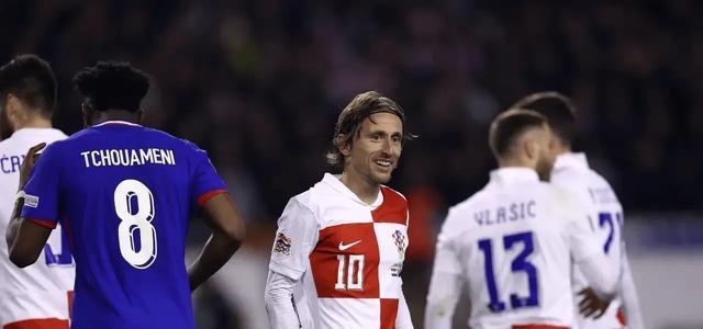 乐鱼官网-争夺欧预赛资格，队伍拼尽全力的简单介绍