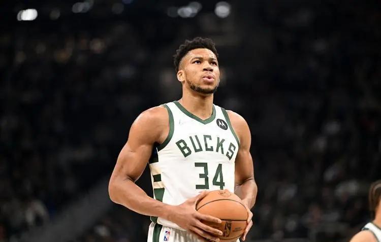 国王强势灰熊，字母哥高光表现