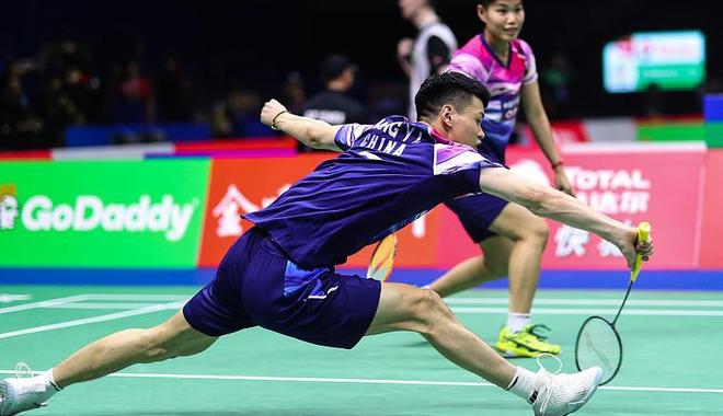 关于印度队力克马来西亚队，黄鸭组合统治全场的信息